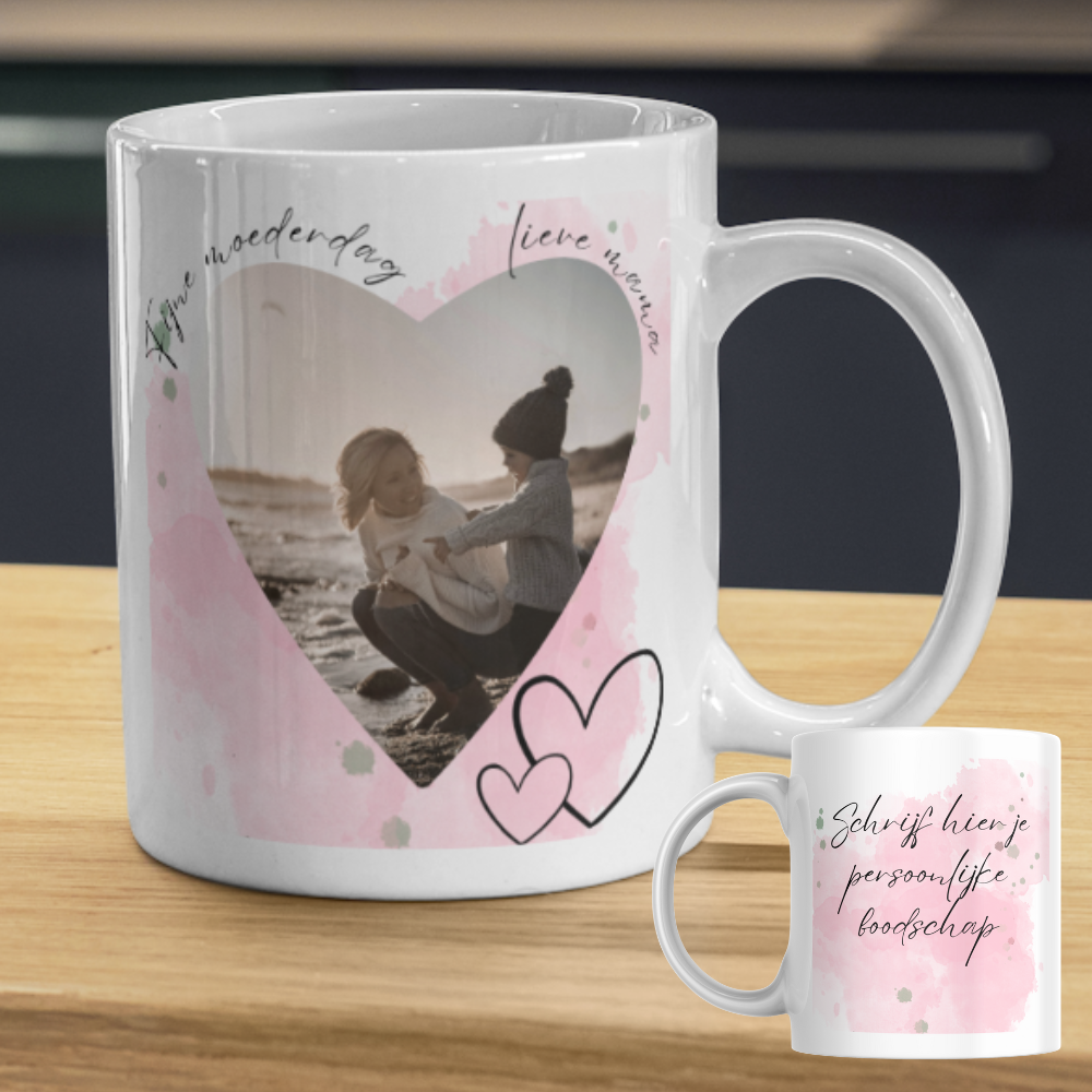 Op de voorkant van je mok komt een foto, daarboven staat de tekst fijne moederdag lieve mama