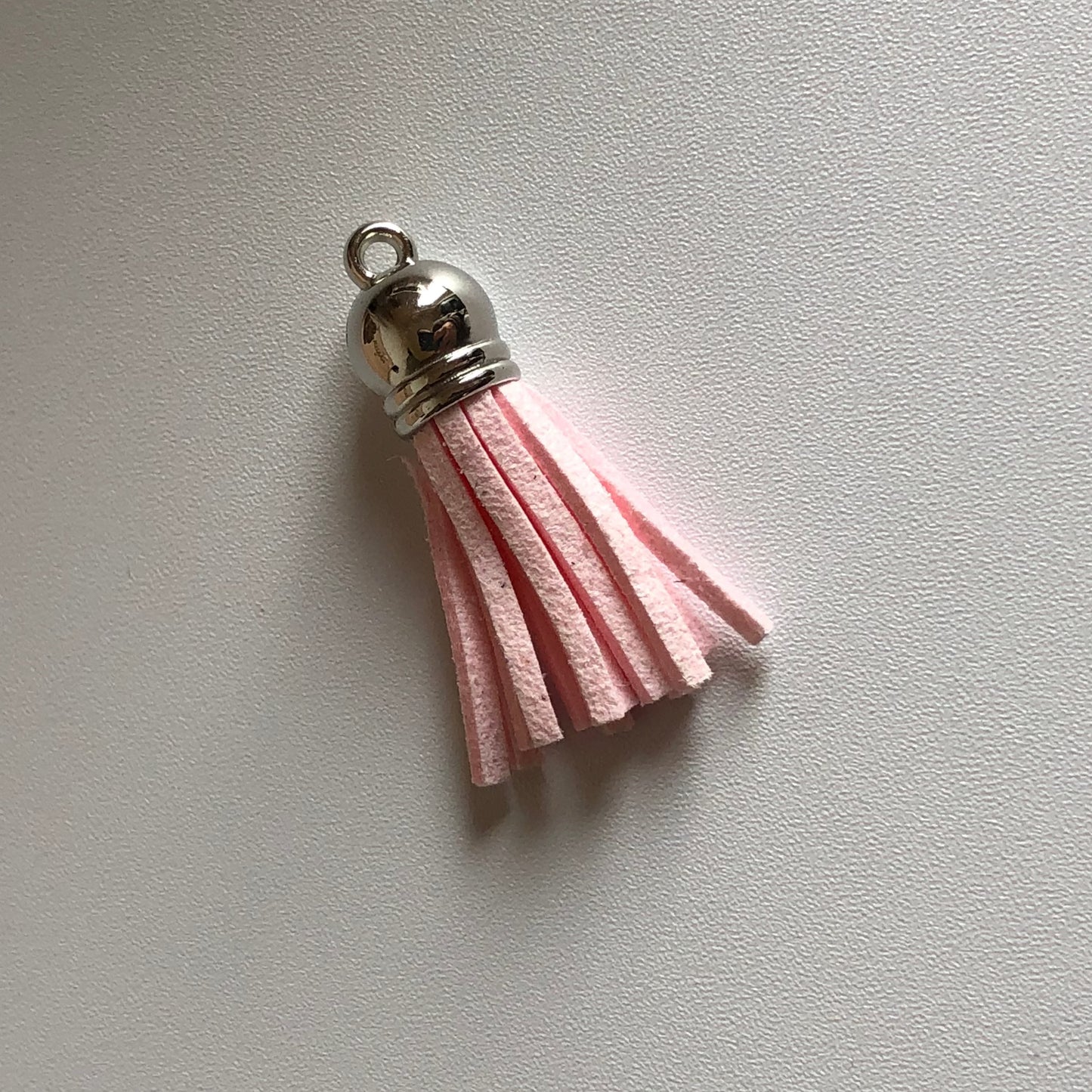 Licht roze tassel voor aan sleutelhanger