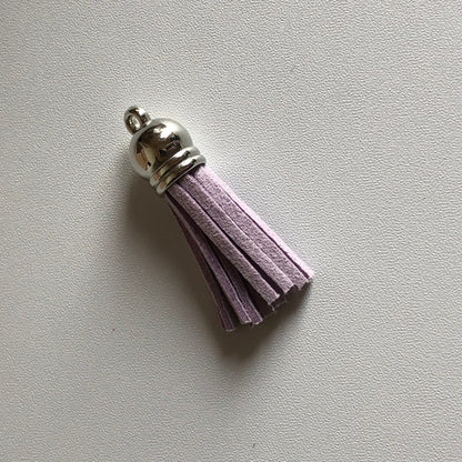 Lila tassel voor aan sleutelhanger