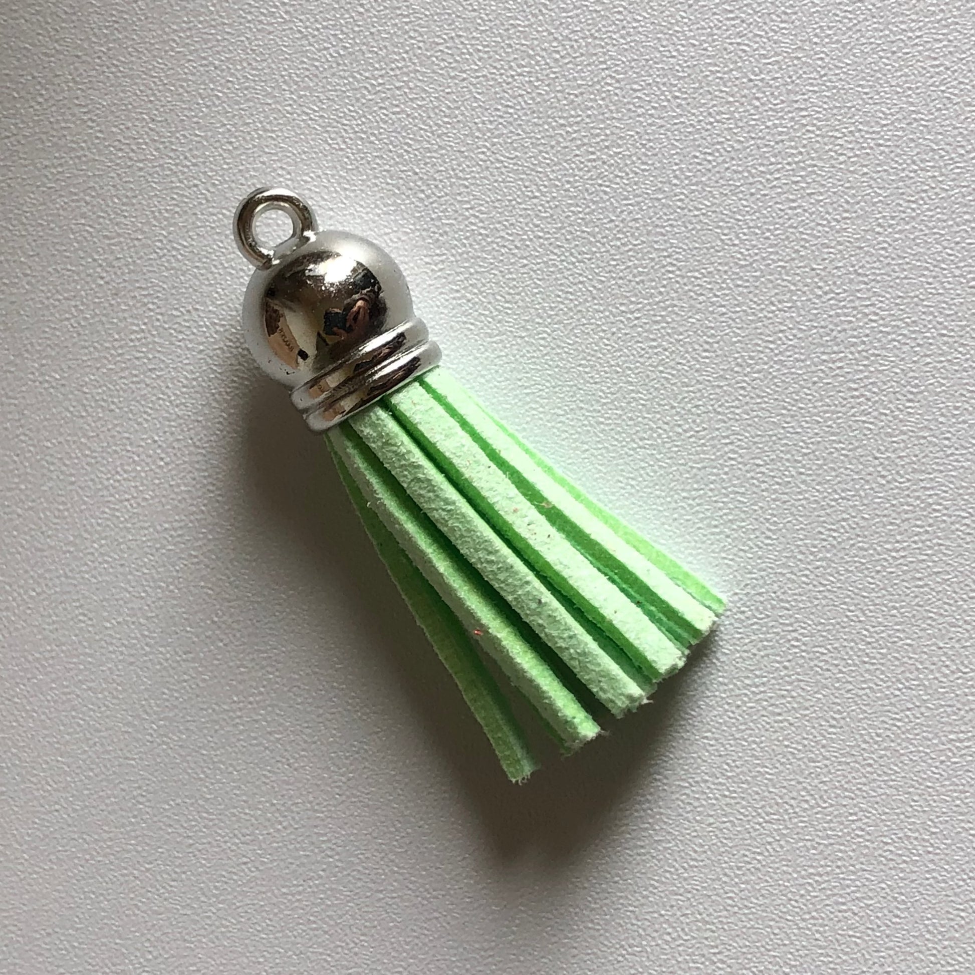 Licht groene tassel voor aan sleutelhanger