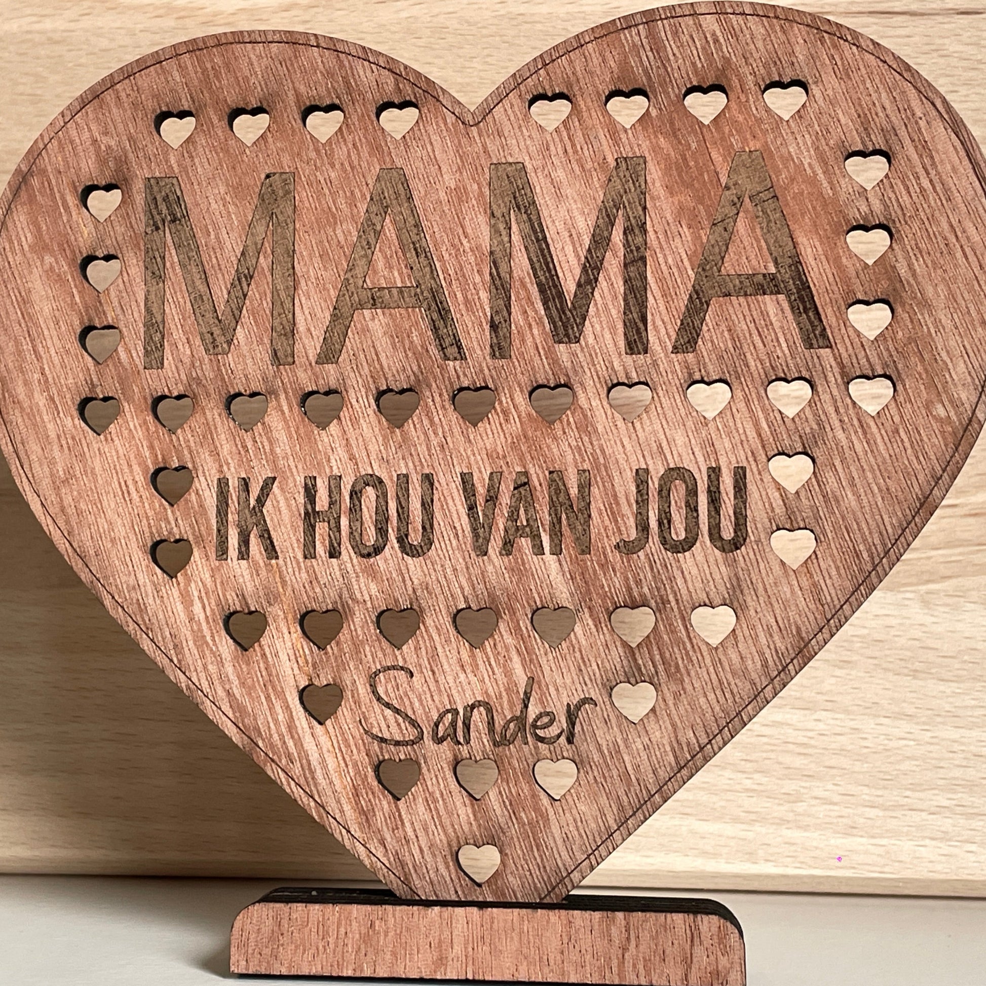 Gepersonaliseerd  houten hart met tekst mama ik hou van jou en je eigen naam