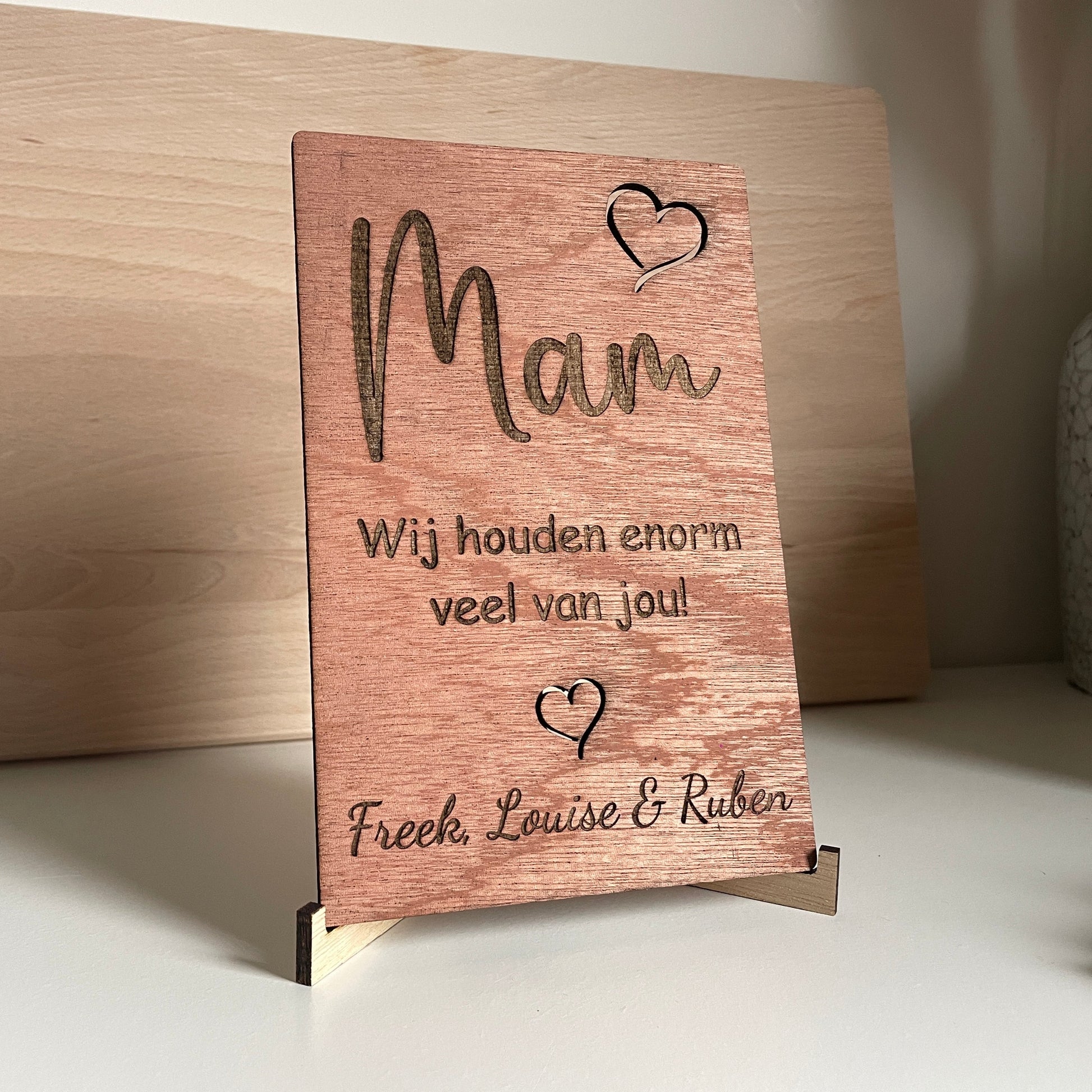 Houten naambordje met opschrift voor moederdag