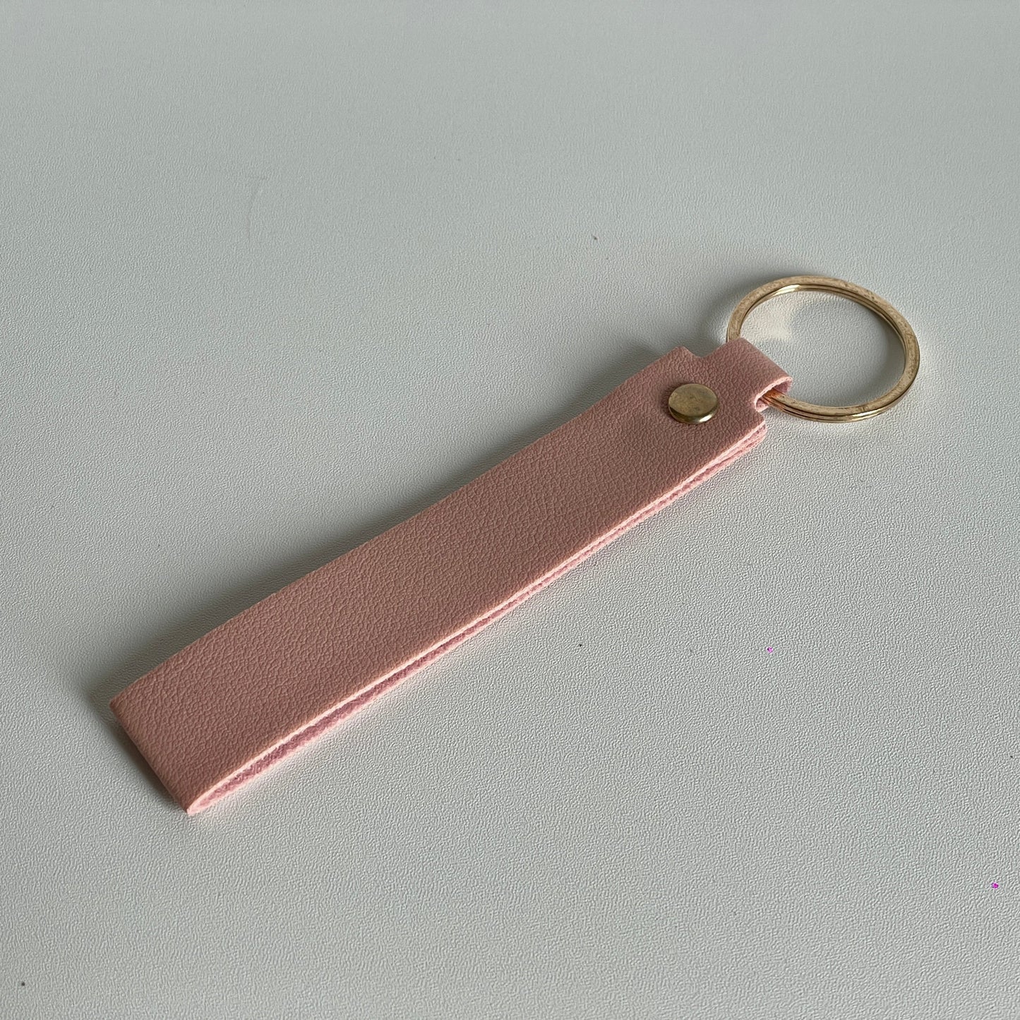 Roze PU leren strap voor aan je sleutelhanger