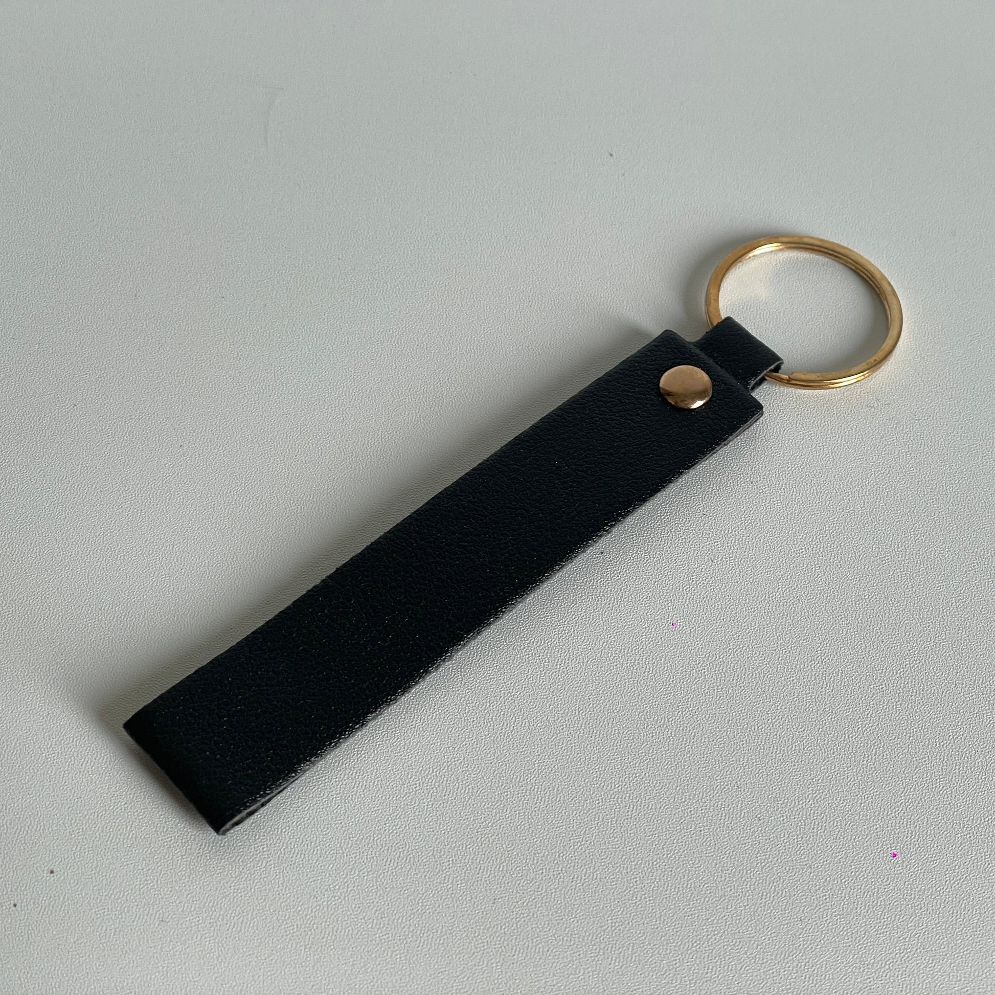 Zwarte  PU leren strap voor aan je sleutelhanger